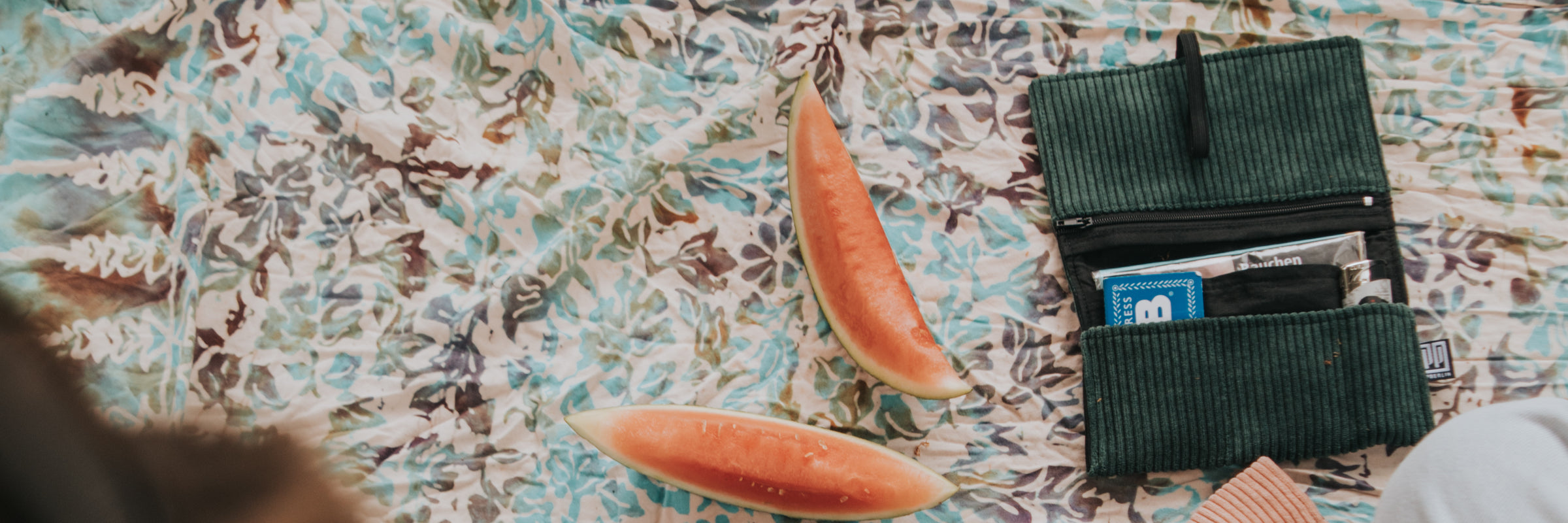 Tabaktasche Grün Cord