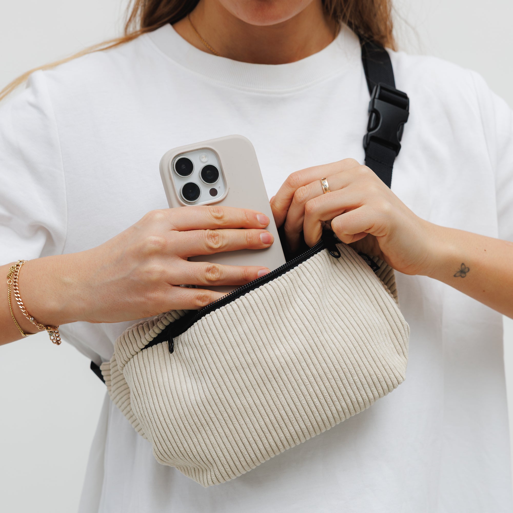 Bauchtasche eckig, Cord Beige Detail1 (4) #farbe_Beige