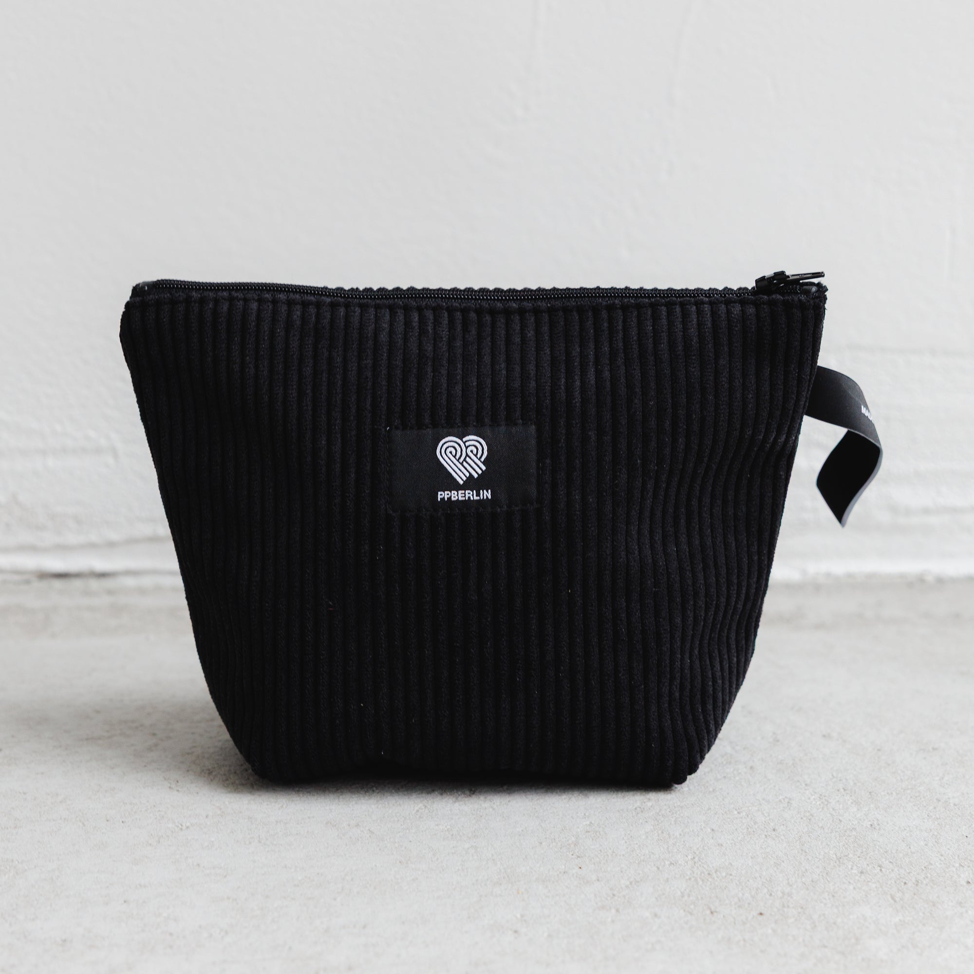 Kulturbeutel klein Cord Schwarz Detail1 (2) #farbe_Schwarz