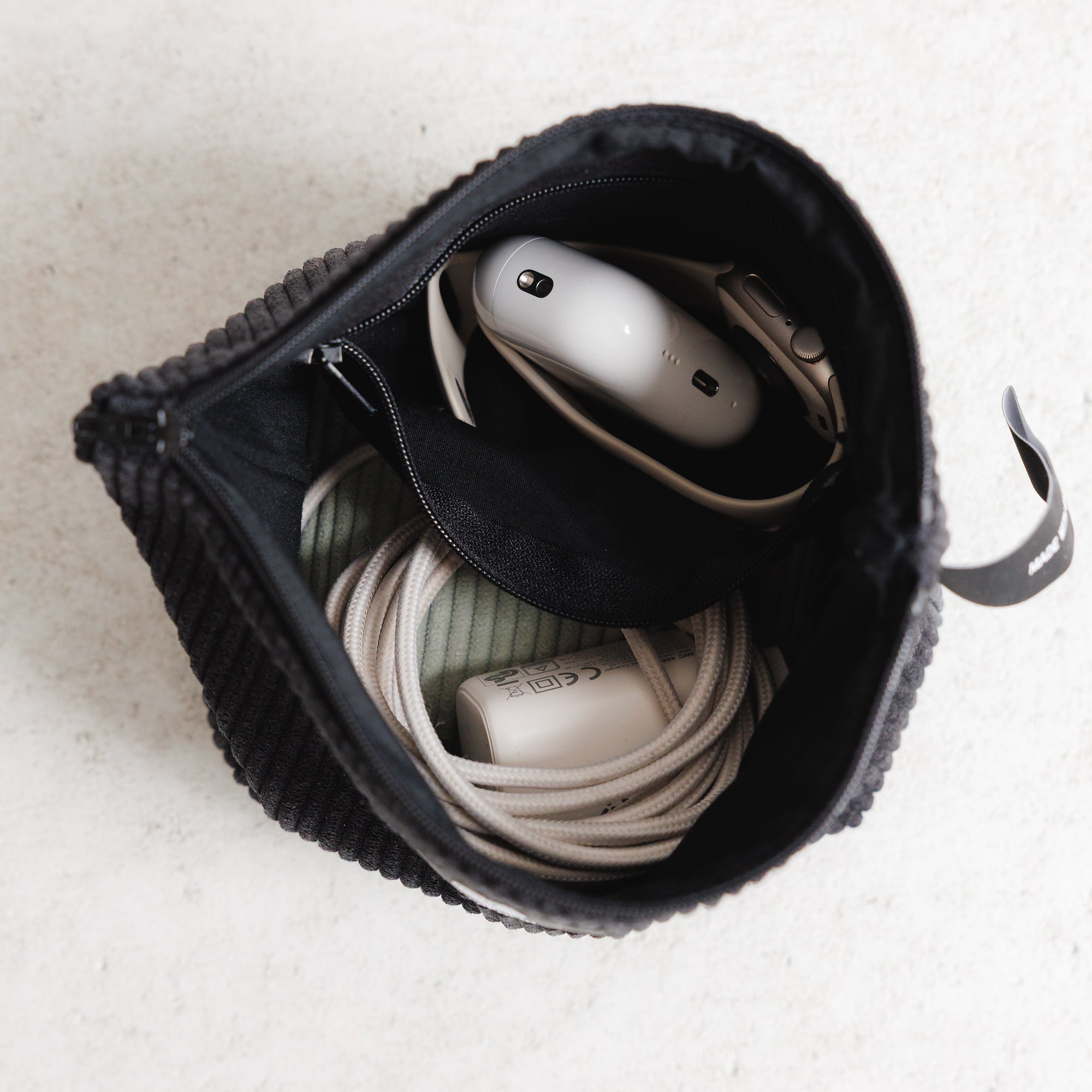 Kulturbeutel klein Cord Schwarz Innenansicht (4) #farbe_Schwarz