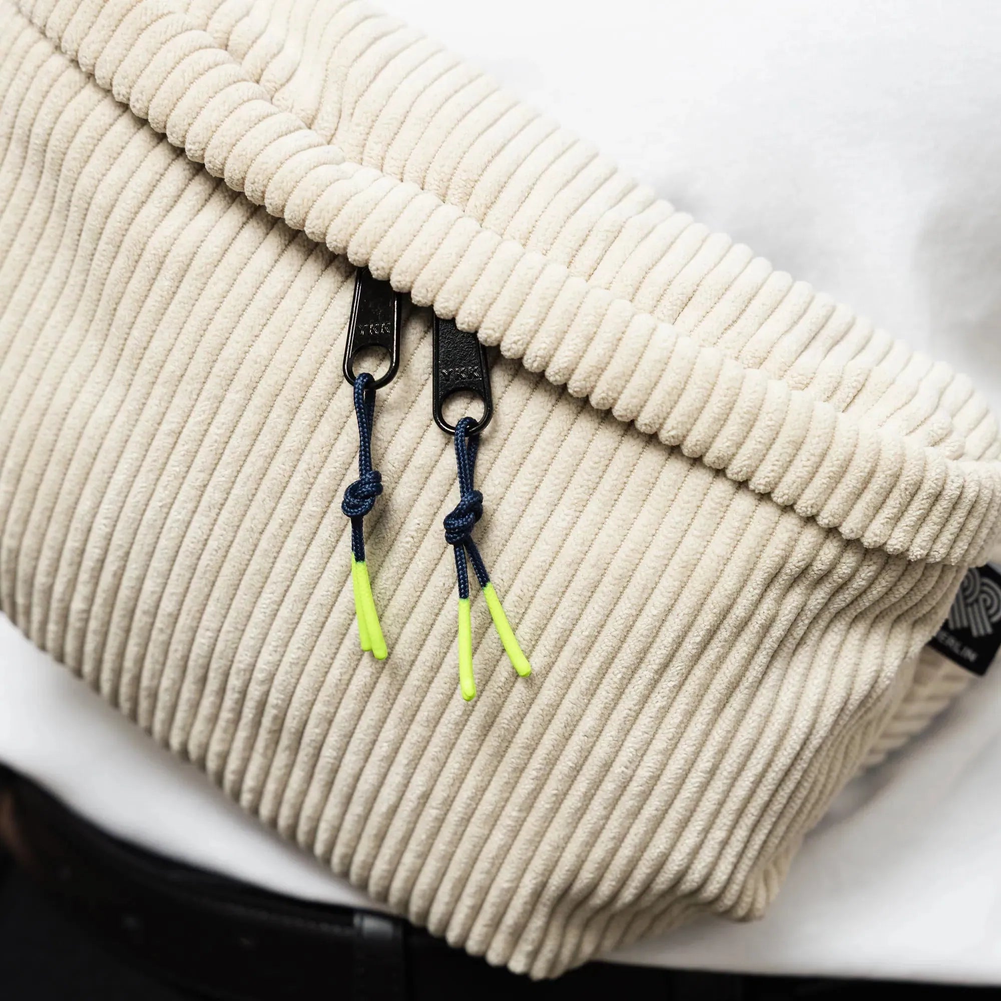 Zipper Puller in Navy/Neongelb (2 Stück) Detail (1) #farbe_navy/Neongelb