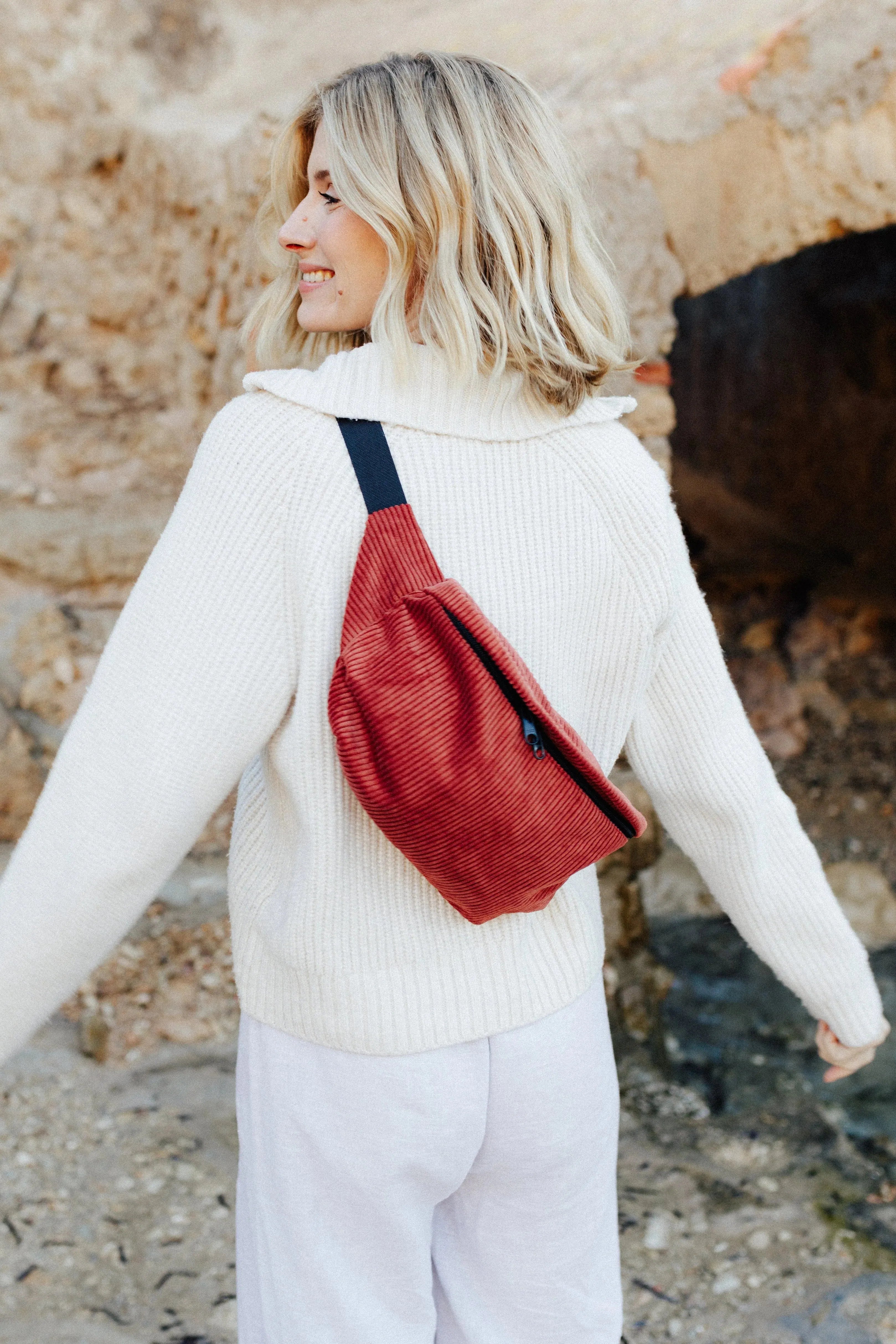 Bauchtasche groß, Cord blutorange Mood1 (2) #farbe_blutorange