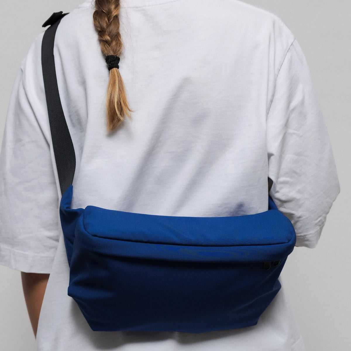 Bauchtasche groß, Softshell Blau Tragebild2 (5) #farbe_blau