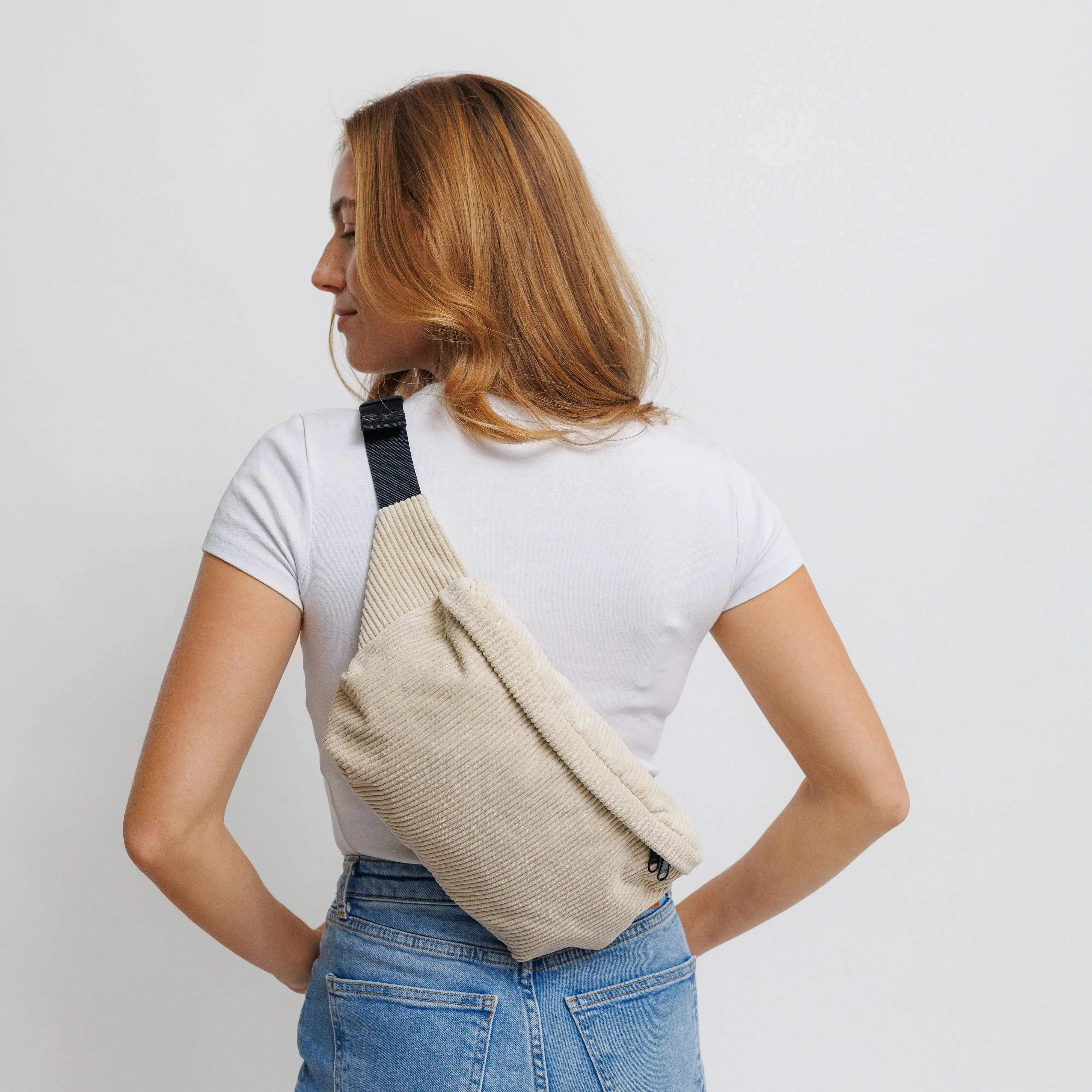 Bauchtasche groß, Cord beige Model2 (1) #farbe_beige