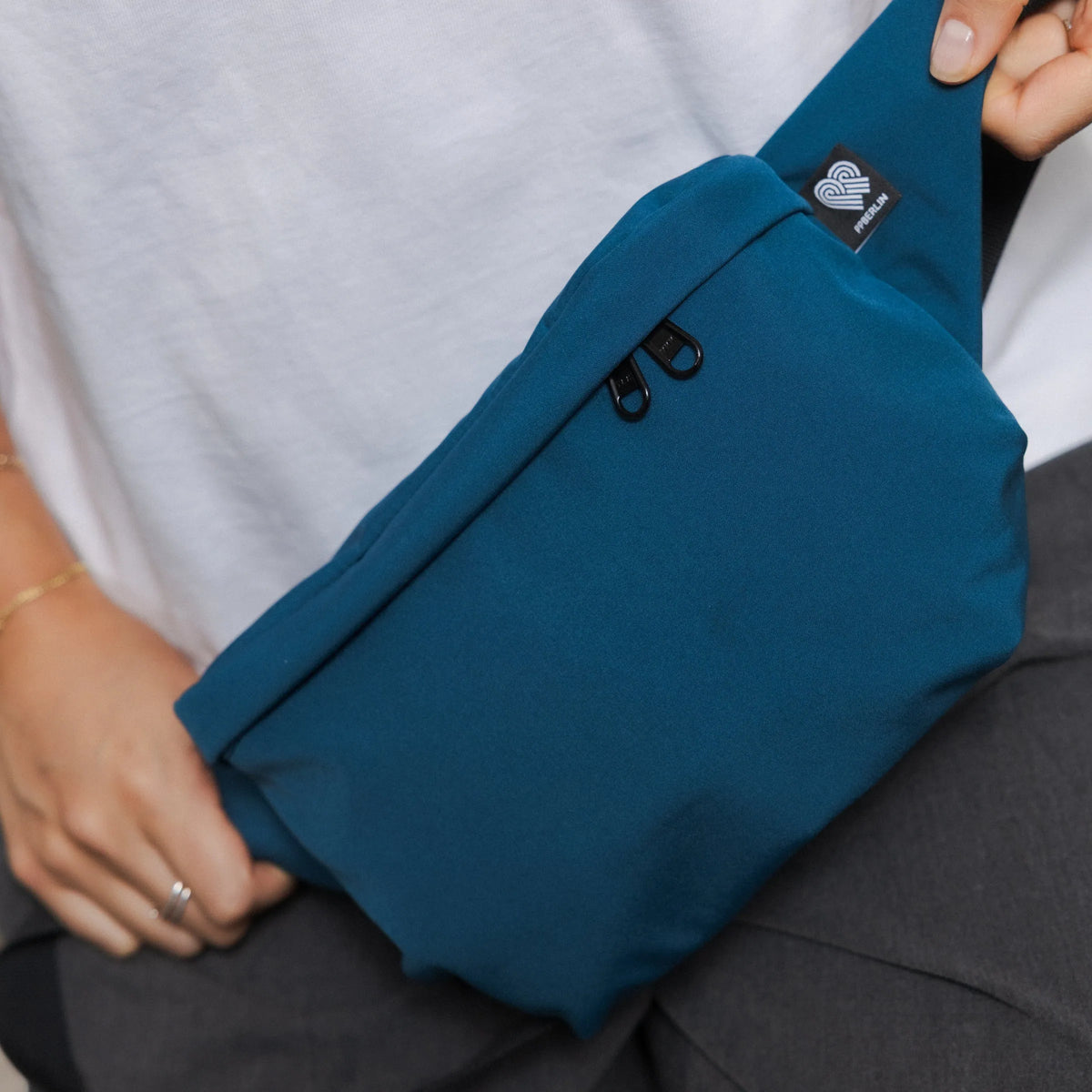 Bauchtasche eckig, Softshell Petrol Detail1 (4) #farbe_petrol