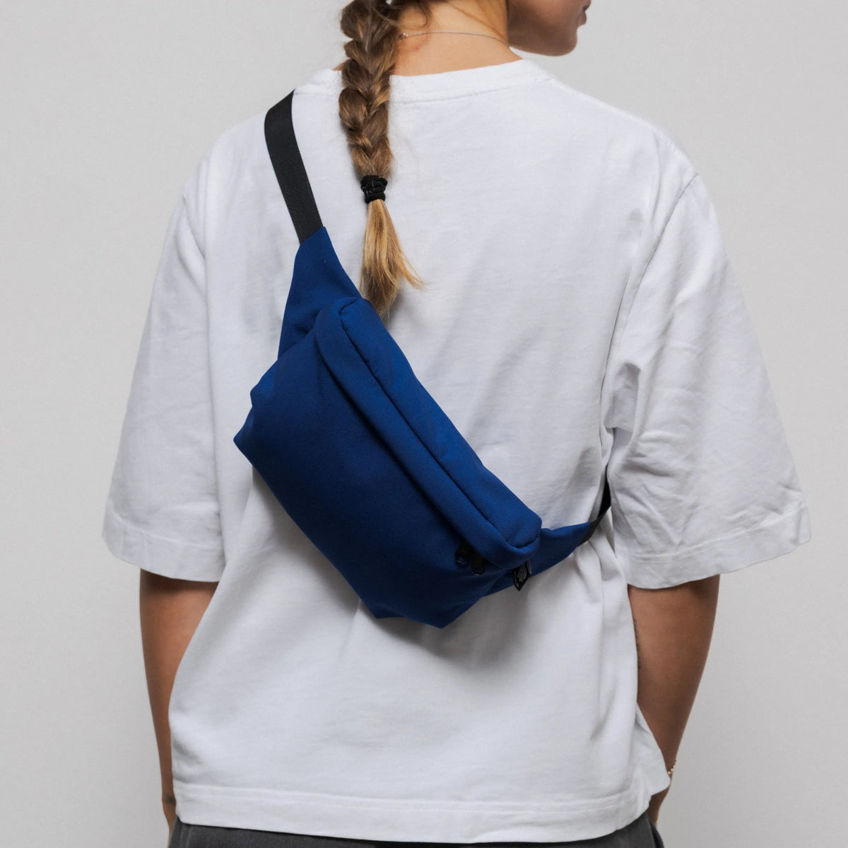Bauchtasche eckig, Softshell Blau Tragebild2 (5) #farbe_blau