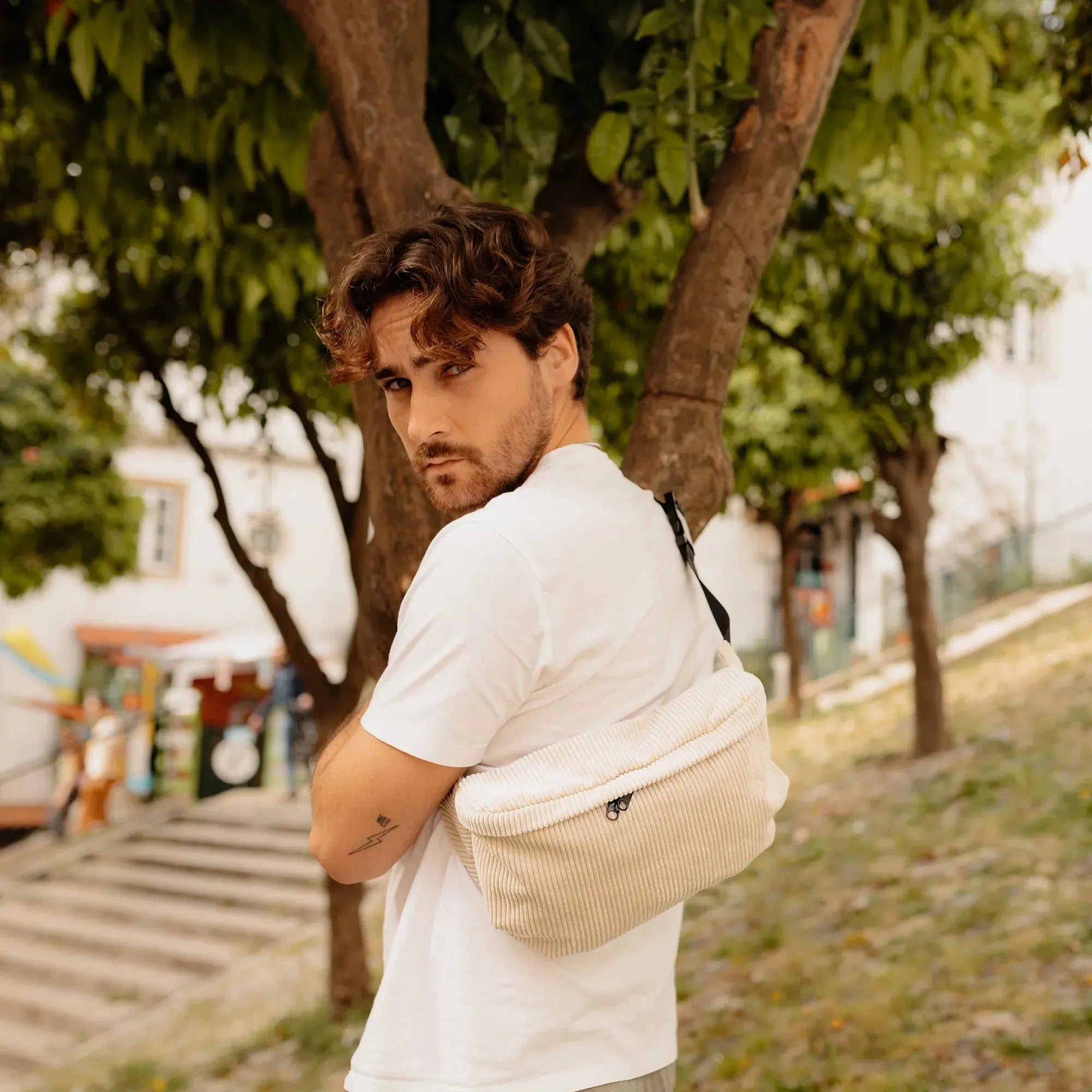 Bauchtasche groß, Cord beige Mood1 (3) #farbe_beige