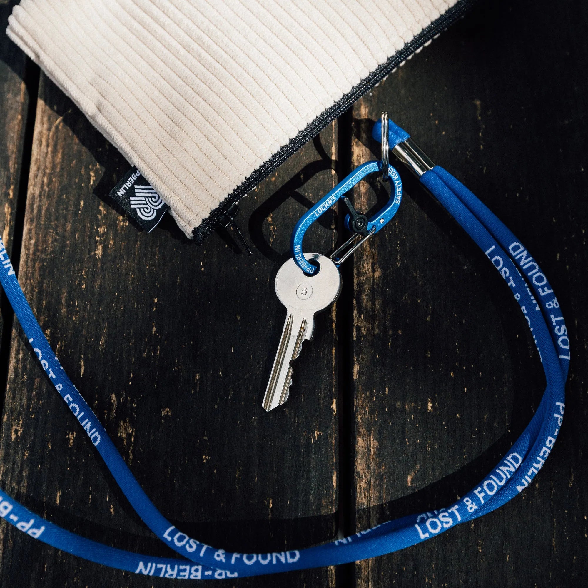 Safety Keeper PP-Berlin Azurblau Detail 2 (3) #farbe_Azurblau