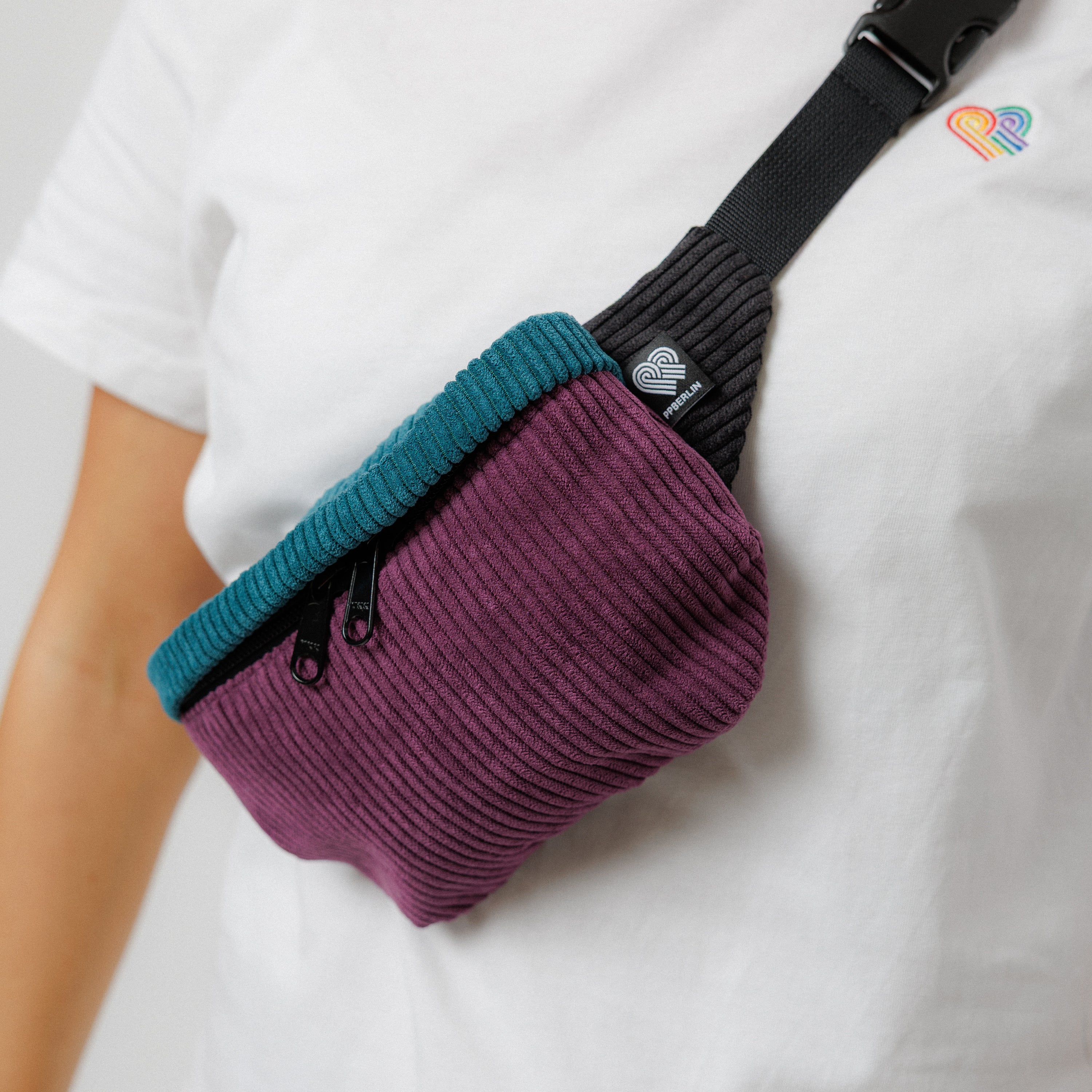 Bauchtasche Klein Eckig Cord Farbtrio Aubergine / Petrol / Schwarz Model1 (8) #farbe_Aubergine / Petrol / Schwarz