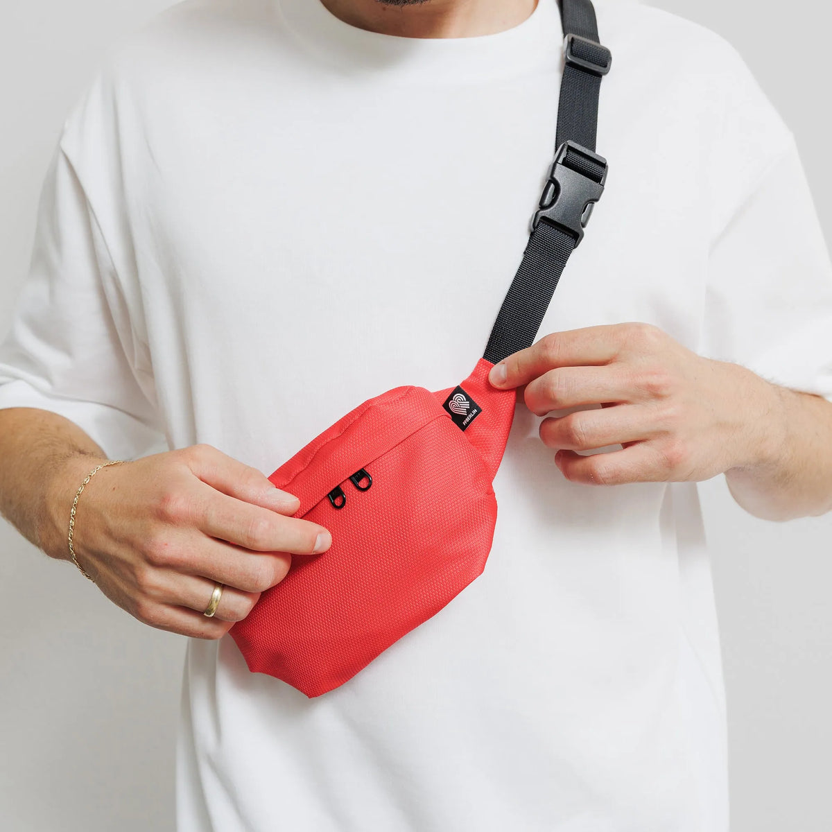 Bauchtasche Eckig Klein Meeresplastik Rot Detail 1 (5) #farbe_rot