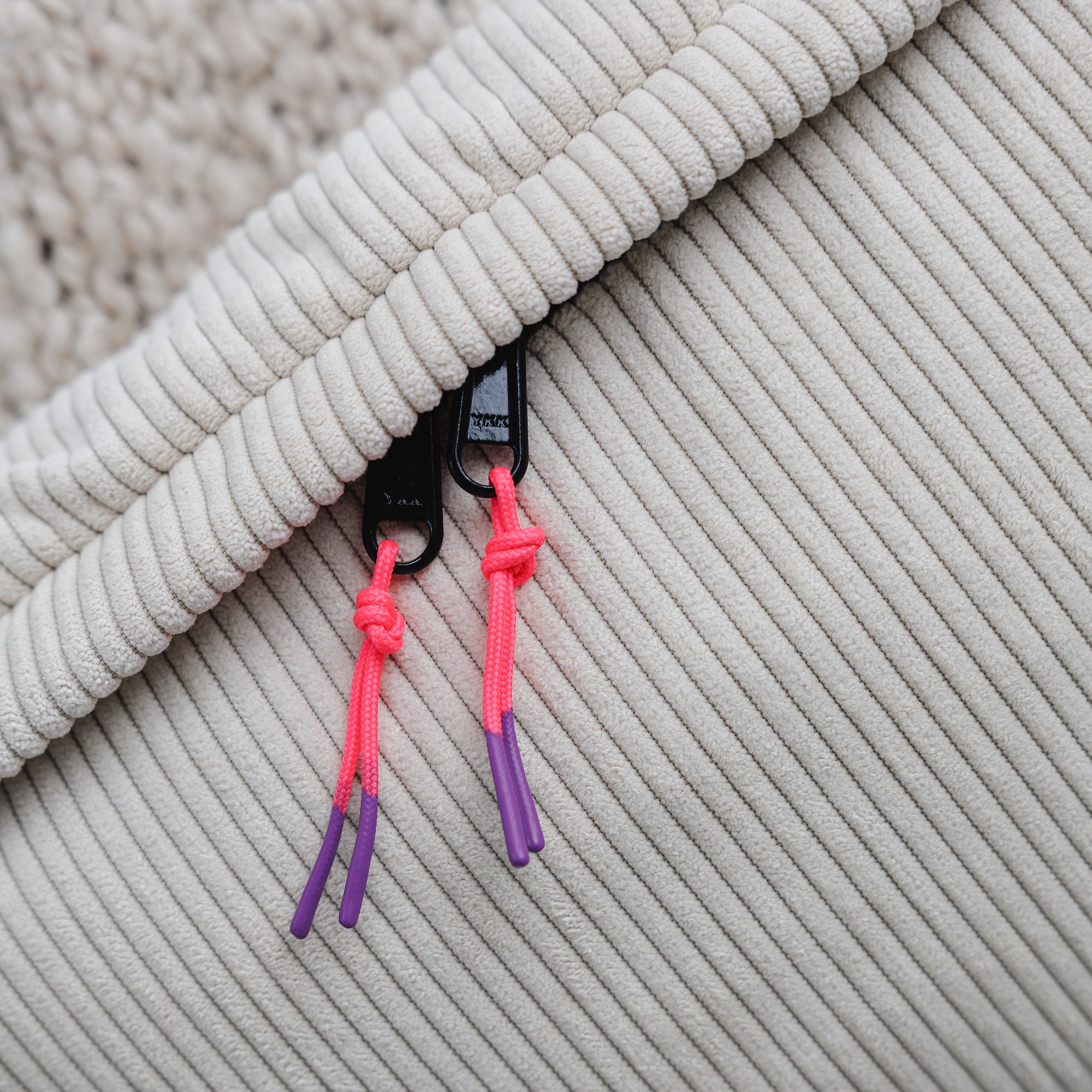Zipper Puller (2 Stück) Neonpink/Lila Detail2 (5) #farbe_Neonpink/Lila