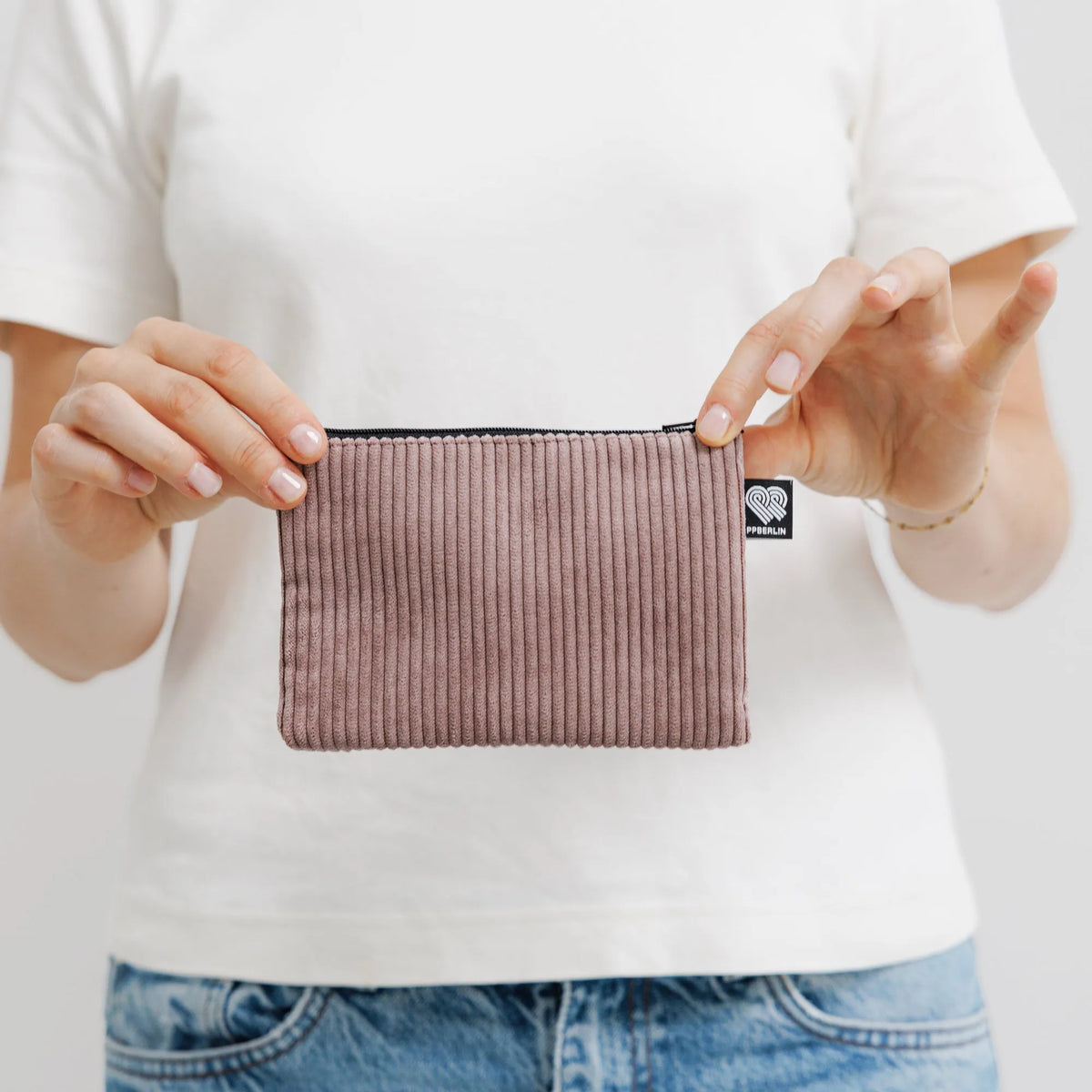 Etui Medium Cord Taupe Detail1 (2) #farbe_Taupe