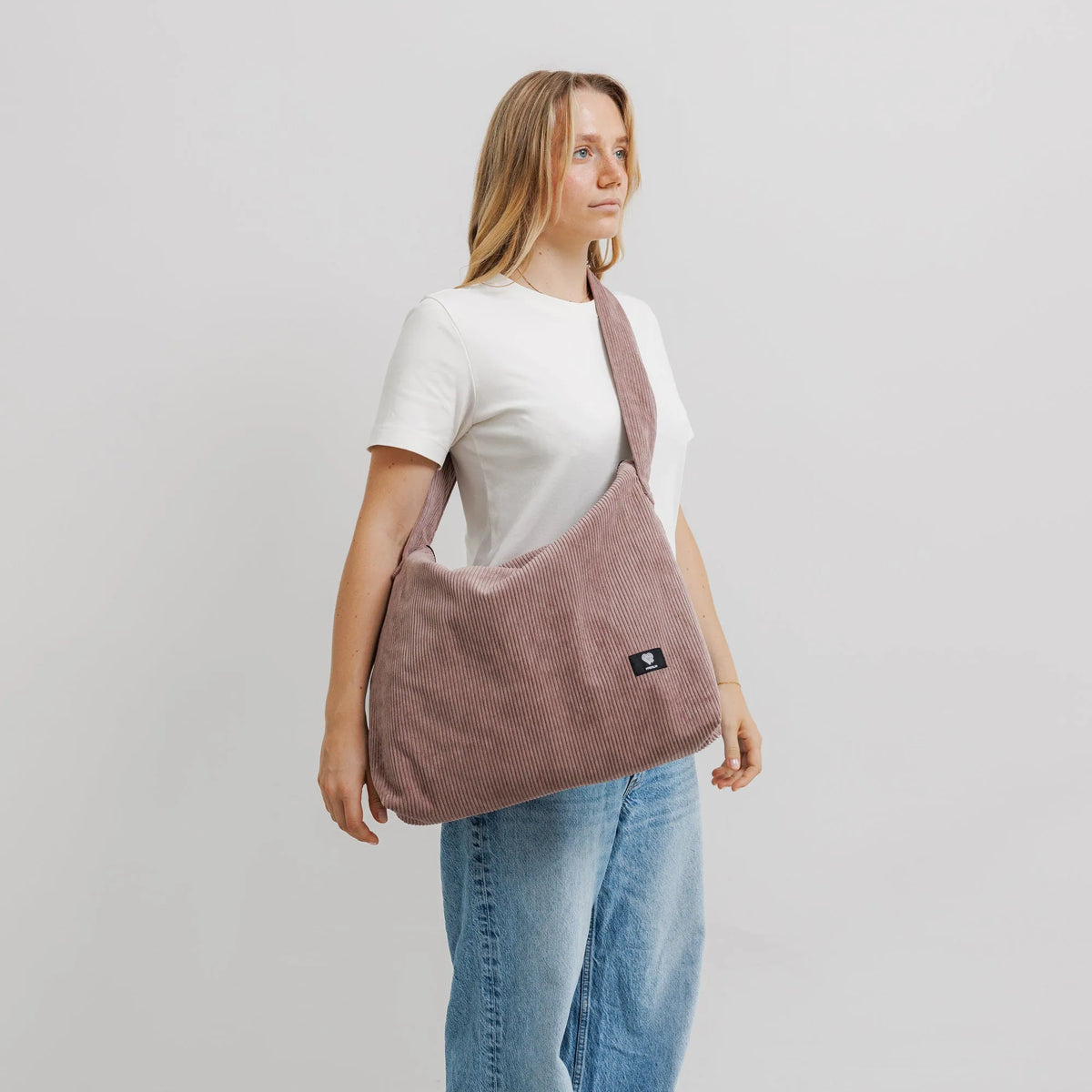 Schultertasche Groß Cord Taupe Model2 (4) #farbe_Taupe