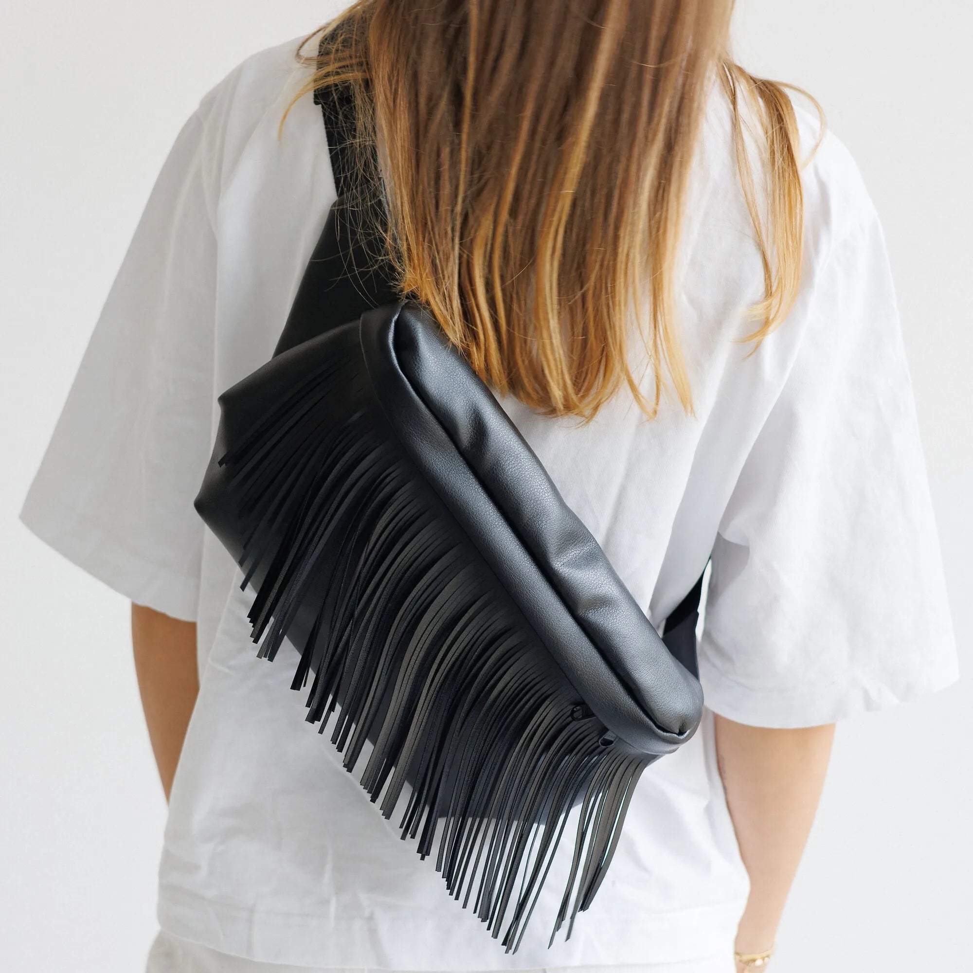Bauchtasche Groß Eckig Kunstleder Fransen Schwarz