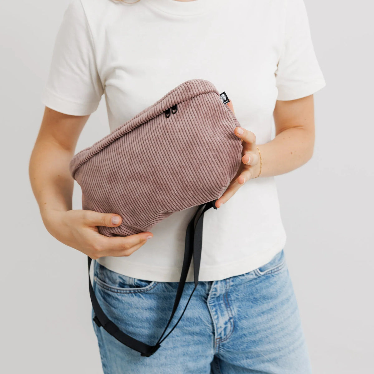 Bauchtasche Groß Eckig Cord Taupe Mood1 (10) #farbe_Taupe