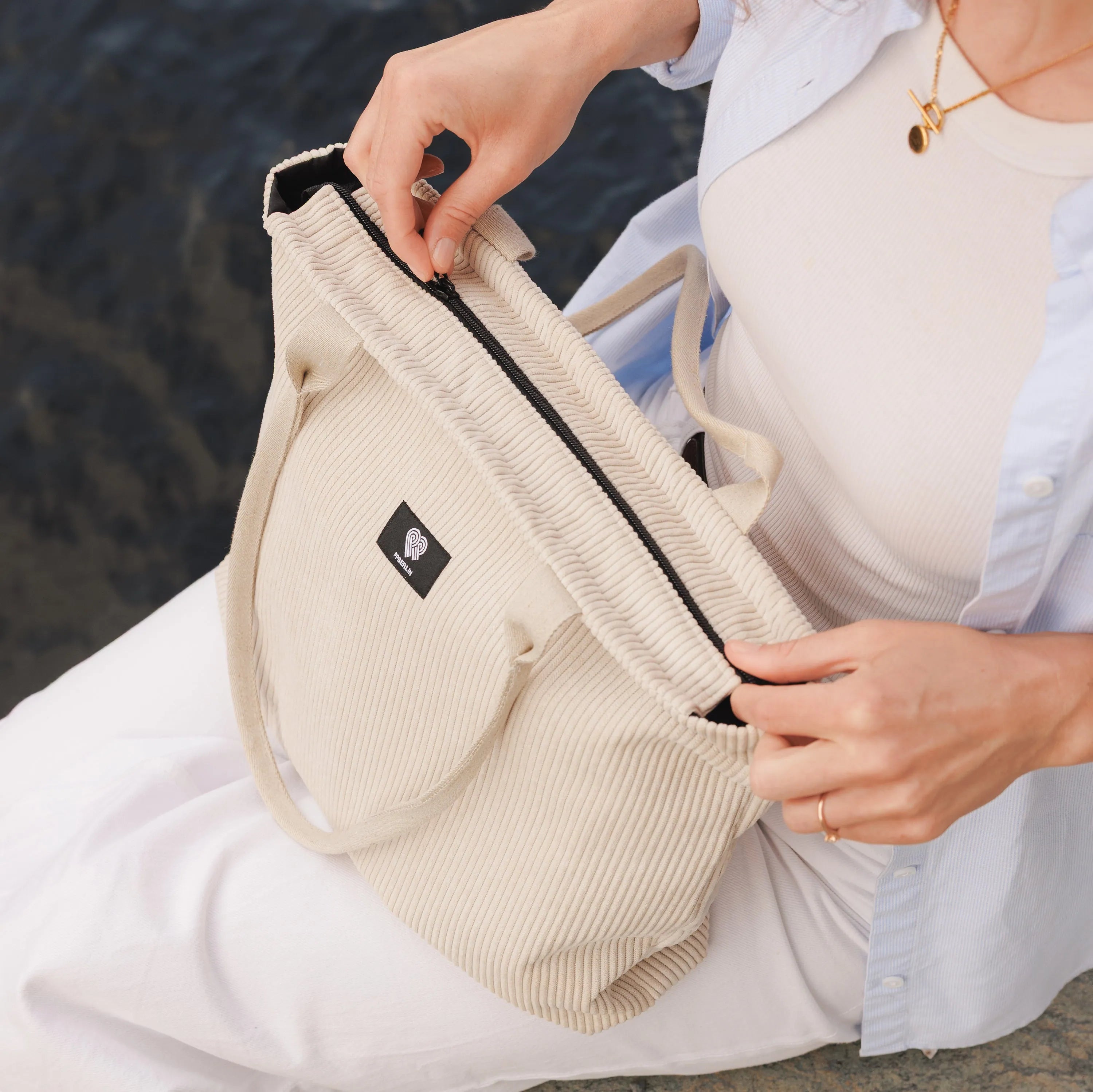 Shopperbag Cord Beige Detail3 #farbe_Beige