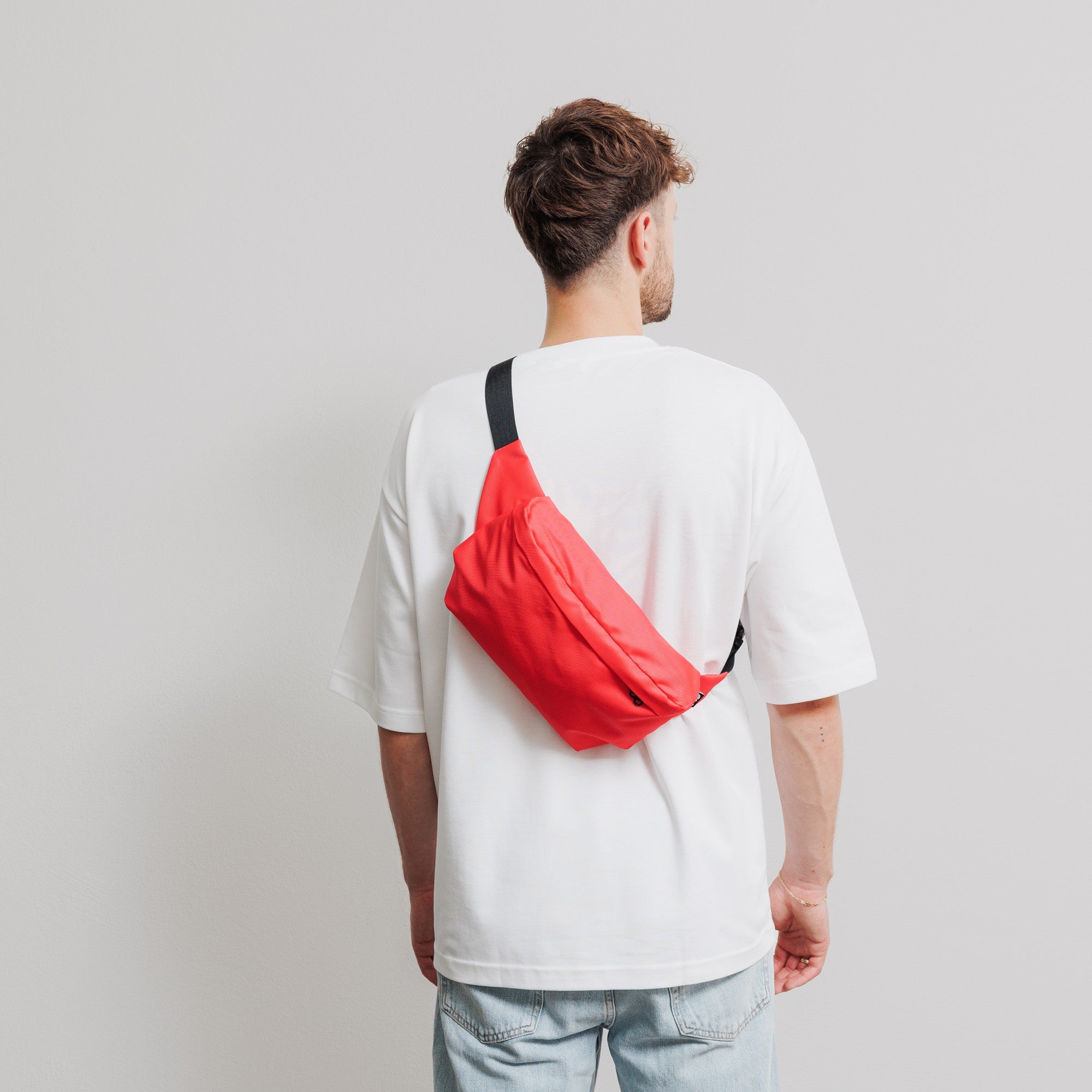 Bauchtasche Groß Eckig Meeresplastik Rot – Produktdetail Rückseite #farbe_rot