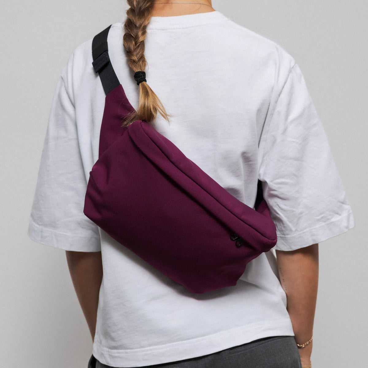 Bauchtasche groß, Softshell Weinrot Tragebild2 (5) #farbe_weinrot