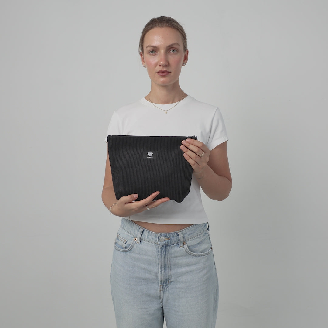 Kulturbeutel Medium Cord Schwarz - Produktvideo