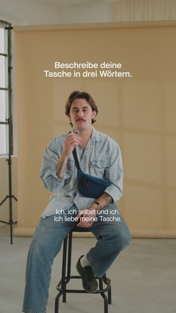 Ben über seine Tasche